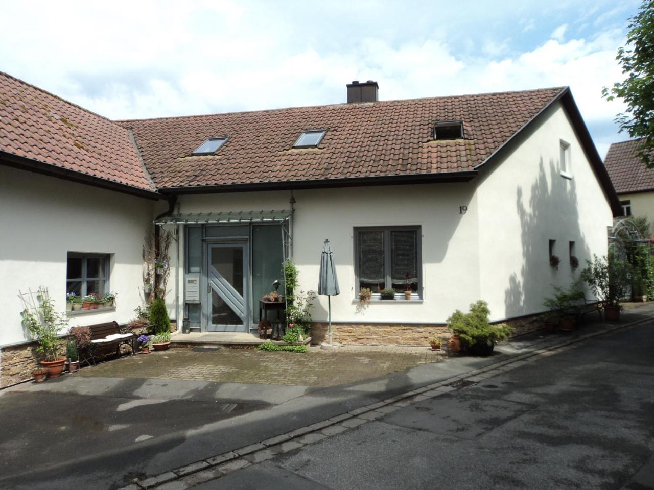 Ferienwohnung Rudolf-Lindner Neustadt an der Aisch Exterior photo